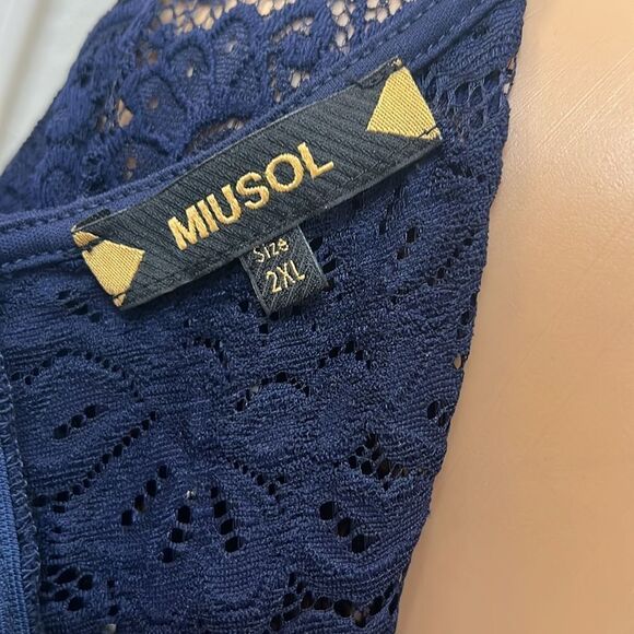 Miusol Dress Sz 2 X Large Navy Blue Scoop Neck Short Sleeve Floral Lace Pleated - Picture 9 of 14